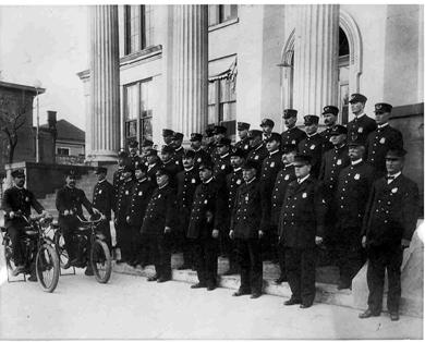 Historical photo of the Wilmington Police Department
